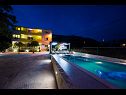 Apartmanok Mariska - with swimming pool: A1(6+2), A2(6+2) Podstrana - Riviera Split  - medence