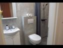 Apartmanok Ivo - free parking & BBQ: A1(6) Sinj - Riviera Split  - Apartman - A1(6): fürdőszoba toalettel