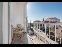Apartmanok Neven - comfortable & great location: A1(4+2) Split - Riviera Split  - Apartman - A1(4+2): terasz