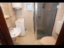 Apartmanok Božo - in centre: A1(3+1) Split - Riviera Split  - Apartman - A1(3+1): fürdőszoba toalettel