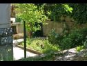 Apartmanok Brane - great location & garden terrace: A1(6+1) Split - Riviera Split  - udvar