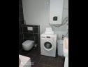 Apartmanok Miro - modern: A1-prizemlje (4+2), A2 desni(3+2), A3 lijevi(3+2) Split - Riviera Split  - Apartman - A2 desni(3+2): fürdőszoba toalettel