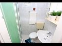 Apartmanok Marija - beautiful sea view: A1(4+1) Drvenik Mali (Drvenik Mali sziget) - Riviera Trogir  - Apartman - A1(4+1): fürdőszoba toalettel