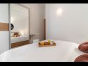 Apartmanok Lux 2 - heated pool: A2(4+2), A3(4+2) Marina - Riviera Trogir  - Apartman - A3(4+2): hálószoba