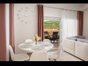 Apartmanok Lux 2 - heated pool: A2(4+2), A3(4+2) Marina - Riviera Trogir  - Apartman - A3(4+2): ebédlő