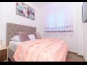 Apartmanok Iva - great view: A1(4) Seget Donji - Riviera Trogir  - Apartman - A1(4): hálószoba