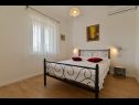 Apartmanok Kati - garden: A1(4), A2(2+1) Seget Donji - Riviera Trogir  - Apartman - A1(4): hálószoba