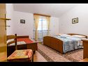Apartmanok VV A1(2+1), A2(5), A3(7) Seget Vranjica - Riviera Trogir  - Apartman - A2(5): hálószoba