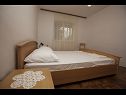 Apartmanok Kata - 100m from sea: A1(4+1) Seget Vranjica - Riviera Trogir  - Apartman - A1(4+1): hálószoba
