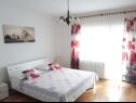 Apartmanok Vesna - 40 m from pebble beach: A1(4+1), A2(4), A3(4+1) Seget Vranjica - Riviera Trogir  - Apartman - A3(4+1): hálószoba