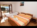 Apartmanok Ante - 50 M from the sea : A1(5), A2(8) Seget Vranjica - Riviera Trogir  - Apartman - A1(5): hálószoba