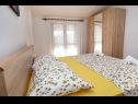 Apartmanok Ante - 50 M from the sea : A1(5), A2(8) Seget Vranjica - Riviera Trogir  - Apartman - A2(8): hálószoba