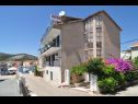 Apartmanok Snješka  - 20 m from the sea : A1(9), A2(6+2) Seget Vranjica - Riviera Trogir  - ház