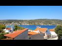 Házak a pihenésre Rosita - 50 m from sea: H(4) Sevid - Riviera Trogir  - Horvátország  - H(4): kilátás a tengerre