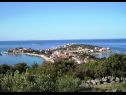Apartmanok Tih - 20 m from sea: A1 Ruzmarin(2+2), A2 Maslina(2+2) Sevid - Riviera Trogir  - vegtáció (ház és környéke)