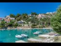 Apartmanok Bosiljka - by the sea: A1(5), A2(5), SA3(2) Sevid - Riviera Trogir  - vegtáció (ház és környéke)