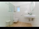 Apartmanok Bosiljka - by the sea: A1(5), A2(5), SA3(2) Sevid - Riviera Trogir  - Apartman - A1(5): fürdőszoba toalettel