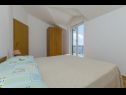 Apartmanok Mil - 80m from the sea A1(4+1), A2(2) Sevid - Riviera Trogir  - Apartman - A1(4+1): hálószoba