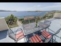Apartmanok Mil - 80m from the sea A1(4+1), A2(2) Sevid - Riviera Trogir  - Apartman - A1(4+1): balkon