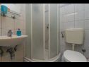 Apartmanok Mil - 80m from the sea A1(4+1), A2(2) Sevid - Riviera Trogir  - Apartman - A1(4+1): fürdőszoba toalettel