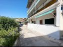 Apartmanok Kaza - 50m from the beach with parking: A1(2), A2(2), A3(6) Trogir - Riviera Trogir  - ház
