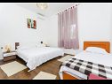 Apartmanok Rome - 70 m from sea: A1(6) Trogir - Riviera Trogir  - Apartman - A1(6): hálószoba