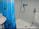 Apartmanok Tone - spacious and comfortable: A1 zuti(5+2), A2 plavi(5+2) Trogir - Riviera Trogir  - Apartman - A1 zuti(5+2): fürdőszoba toalettel