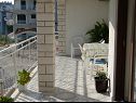 Apartmanok Tone - spacious and comfortable: A1 zuti(5+2), A2 plavi(5+2) Trogir - Riviera Trogir  - Apartman - A1 zuti(5+2): fedett terasz