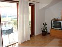 Apartmanok Tone - spacious and comfortable: A1 zuti(5+2), A2 plavi(5+2) Trogir - Riviera Trogir  - Apartman - A2 plavi(5+2): nappali