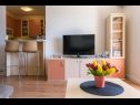 Apartmanok Maša - modern sea view apartment: A1(4+1) Trogir - Riviera Trogir  - Apartman - A1(4+1): nappali