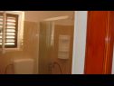 Apartmanok Marin - comfortable apartment near sea: A1(5+2) Vinisce - Riviera Trogir  - Apartman - A1(5+2): fürdőszoba toalettel