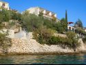 Apartmanok Ivan  - 15 m from beach: A1(7), SA2(2), A3(2+1) Vinisce - Riviera Trogir  - ház