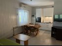 Apartmanok Jere - 30 m from beach: A1(4+1), A2(2+1) Vinisce - Riviera Trogir  - Apartman - A1(4+1): konyha ebédlővel