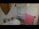 Apartmanok Fuzu - 50 m from sea: A2(2+1), SA3(2) Bibinje - Riviera Zadar  - Apartmanstudió - SA3(2): fürdőszoba toalettel