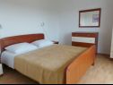 Apartmanok Ivo - 500 m to sandy beach: A1(2+2), A2(6+2), SA3(2+1) Ljubac - Riviera Zadar  - Apartman - A1(2+2): hálószoba
