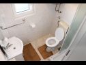 Apartmanok Remi - 300 m from sea: A1(4+2), A2(2+2), A3(2+2) Nin - Riviera Zadar  - Apartman - A1(4+2): fürdőszoba toalettel