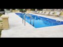 Apartmanok Dragi - with pool: A2(4), A3(4), A4(4), A6(2) Nin - Riviera Zadar  - medence