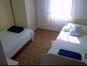 Apartmanok Duskica - close to the sea: A1(4+1) Petrcane - Riviera Zadar  - Apartman - A1(4+1): hálószoba