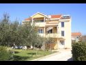 Apartmanok Mediterraneo - with own parking space: A2(2+3), SA3(2+1), SA4(2+1) Privlaka - Riviera Zadar  - ház