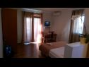 Apartmanok Summer Sun SA1(2+1), A2(2+2), A3(4+2), A4(4+2) Privlaka - Riviera Zadar  - Apartmanstudió - SA1(2+1): nappali