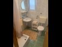 Apartmanok Anna - peaceful and quiet: A2(4+1), A3(3) Sabunike - Riviera Zadar  - Apartman - A3(3): fürdőszoba toalettel
