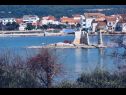 Apartmanok Darko - 30 m from beach : A2(3+1), A4(3), SA5(3) Sukosan - Riviera Zadar  - részlet (ház és környéke)