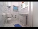 Apartmanok Jerimih - 120 m from sea: A1(4+1), A3(4+1), A4(4+1) Sukosan - Riviera Zadar  - Apartman - A3(4+1): fürdőszoba toalettel