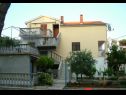Apartmanok Darko - 100m from sea: A1-Jednosobni (3+1), A2-Dvosobni (4+1) Vir - Riviera Zadar  - ház