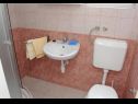Apartmanok Vinko - big terrace and grill A5(2+1), SA6(2)Crveni, SA7(2)Plavi Vir - Riviera Zadar  - Apartman - A5(2+1): fürdőszoba toalettel