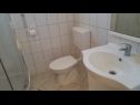 Apartmanok Vanja - terrace & BBQ A1(4+2), A2(4+1) Vir - Riviera Zadar  - Apartman - A1(4+2): fürdőszoba toalettel