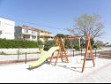 Apartmanok Mladen - family friendly & amazing location: A1(5), A2(2), A3(3+1) Vrsi - Riviera Zadar  - gyermekjátszótér