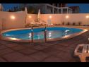 Apartmanok Nenad - with pool; A1(4+1), A2(4+1), SA3(3), SA4(3), A5(2+2) Vrsi - Riviera Zadar  - medence