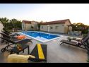 Apartmanok Gordana Mar - with pool : A1(2+2), A2H(4+2) Vrsi - Riviera Zadar  - ház