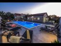 Apartmanok Gordana Mar - with pool : A1(2+2), A2H(4+2) Vrsi - Riviera Zadar  - medence